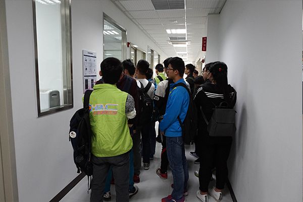 图二：分析实验室环境