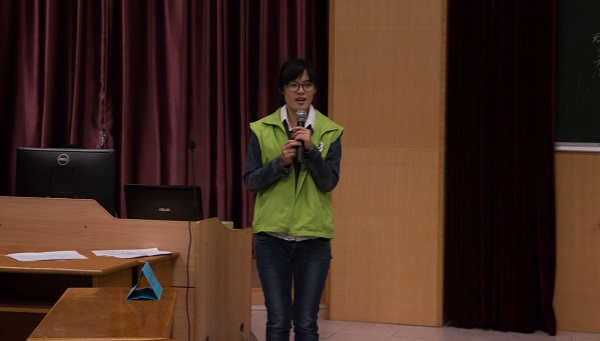 图2 秘书长兼副主席戴雨晴发言