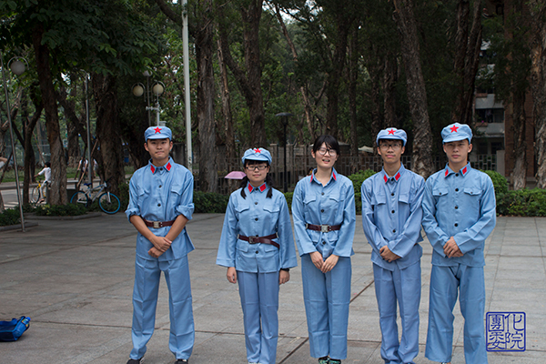 图5：工作人员风采