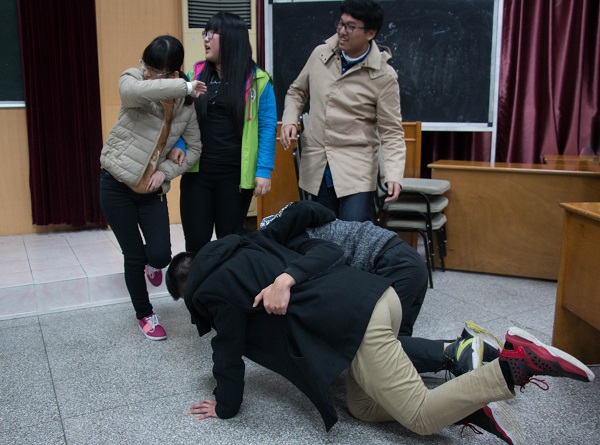 图7 “几只脚”游戏