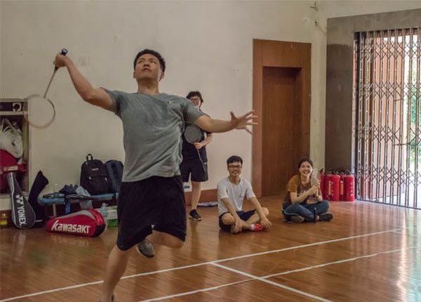 乒羽情，齐呐喊 ——记中山大学化学学院乒羽班级团体赛