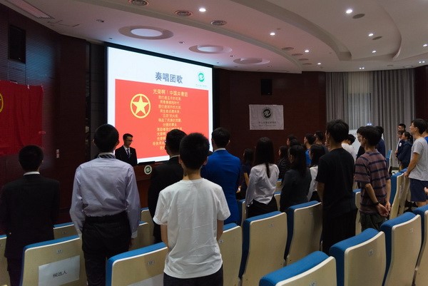 全心全意为学生服务，恪尽职守创化院佳绩