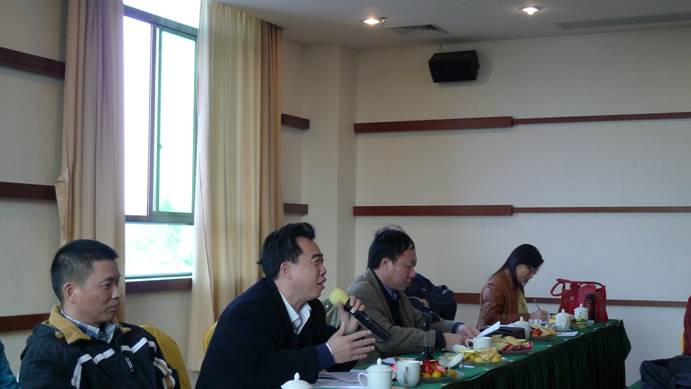 化学学院研究生教学改革研讨会顺利召开 