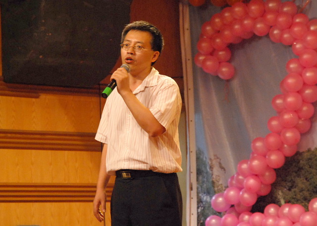 下一站,绽放-- ——记化学与化学工程学院2010年送旧晚会