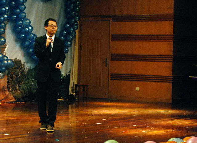 下一站,绽放-- ——记化学与化学工程学院2010年送旧晚会