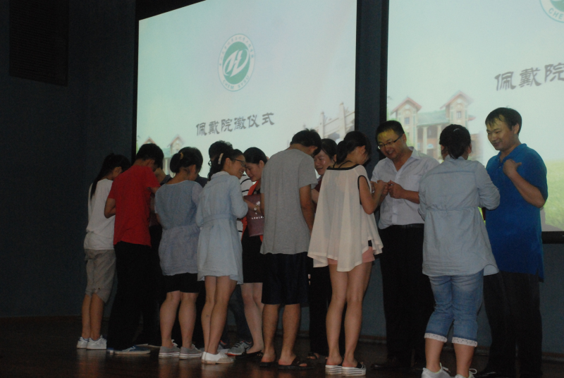 我院隆重举行2013级本科生迎新大会