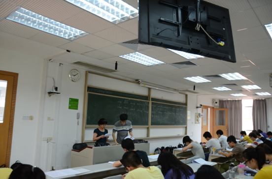 2014年中山大学大学生化学实验竞赛理论考试顺利进行