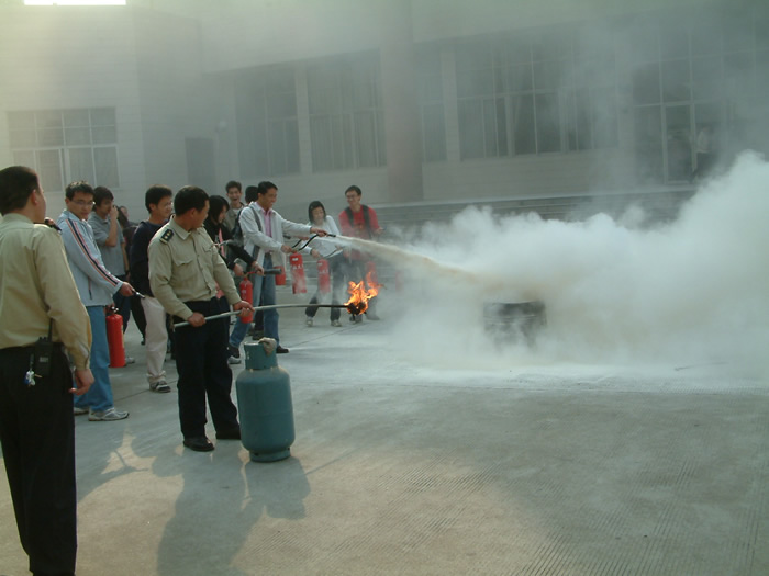 2008年本科生实验室安全讲座与消防演习