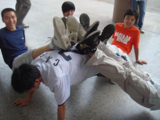 3游戏中的我们――创意姿势