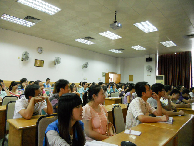 我院实验室安全教育暨消防演习课程顺利举行