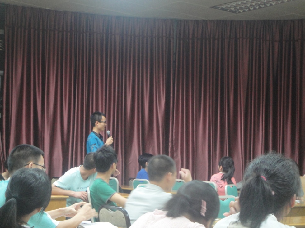 4大三师弟热情提问