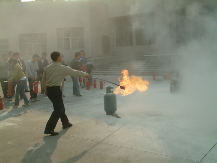 2008年本科生实验室安全讲座与消防演习