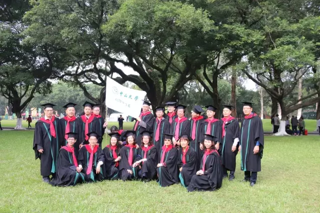 再聚首青春依旧! ——记中山大学化学学院2016年校友日聚会