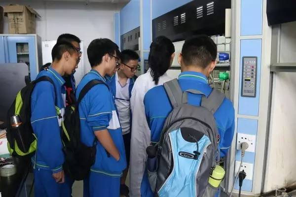 中山大学化学学院第十七届化学节圆满落幕 