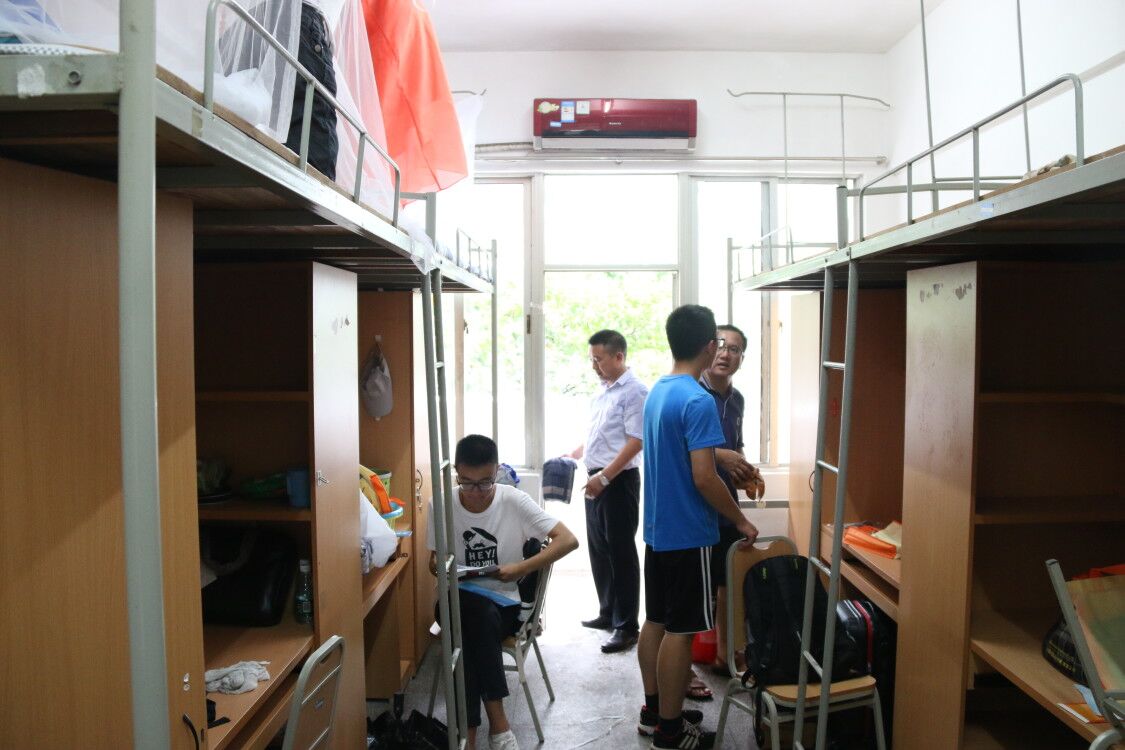 化学学院2017年迎新工作顺利开展 