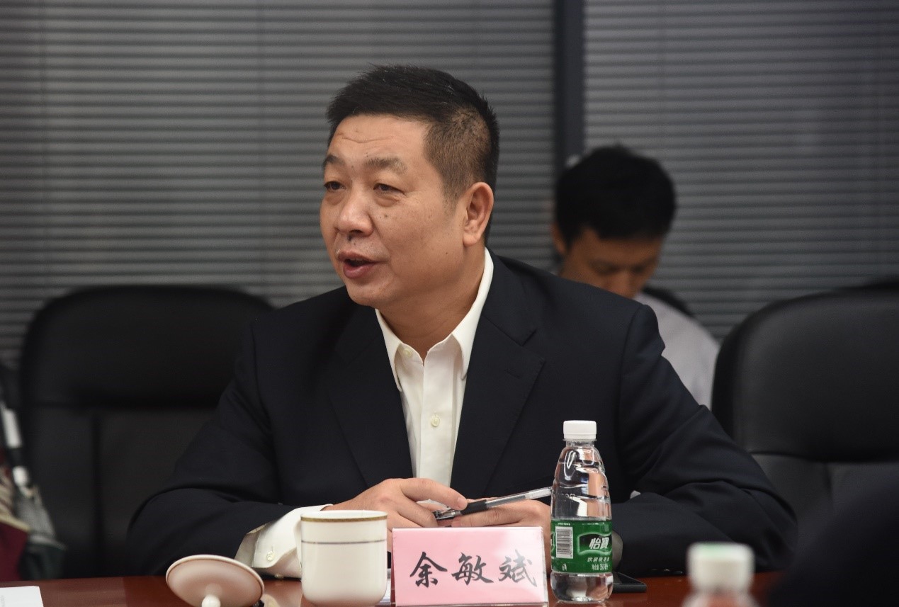 陈春声书记一行调研化学学院党建工作