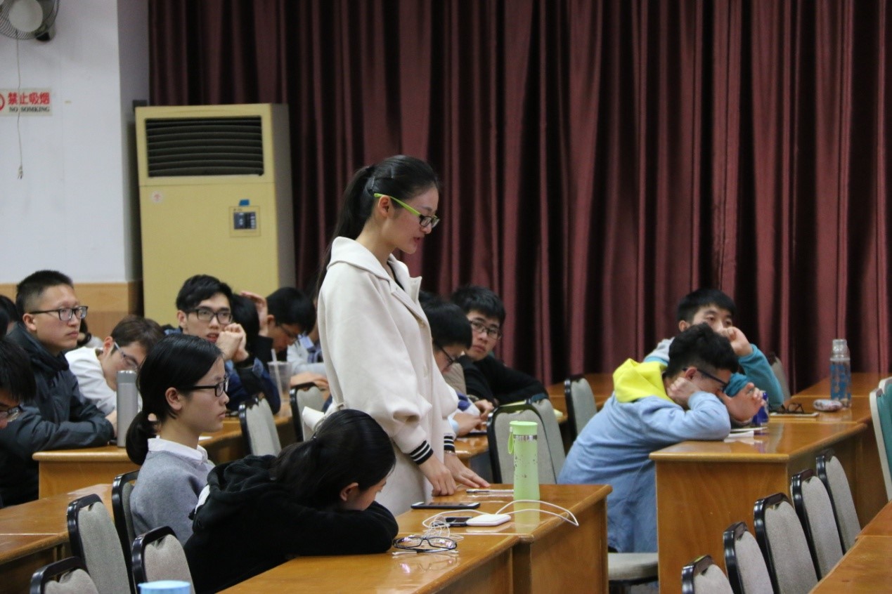 辉煌中国,我的祖国 ——我院学生党员观看《辉煌中国》纪录片