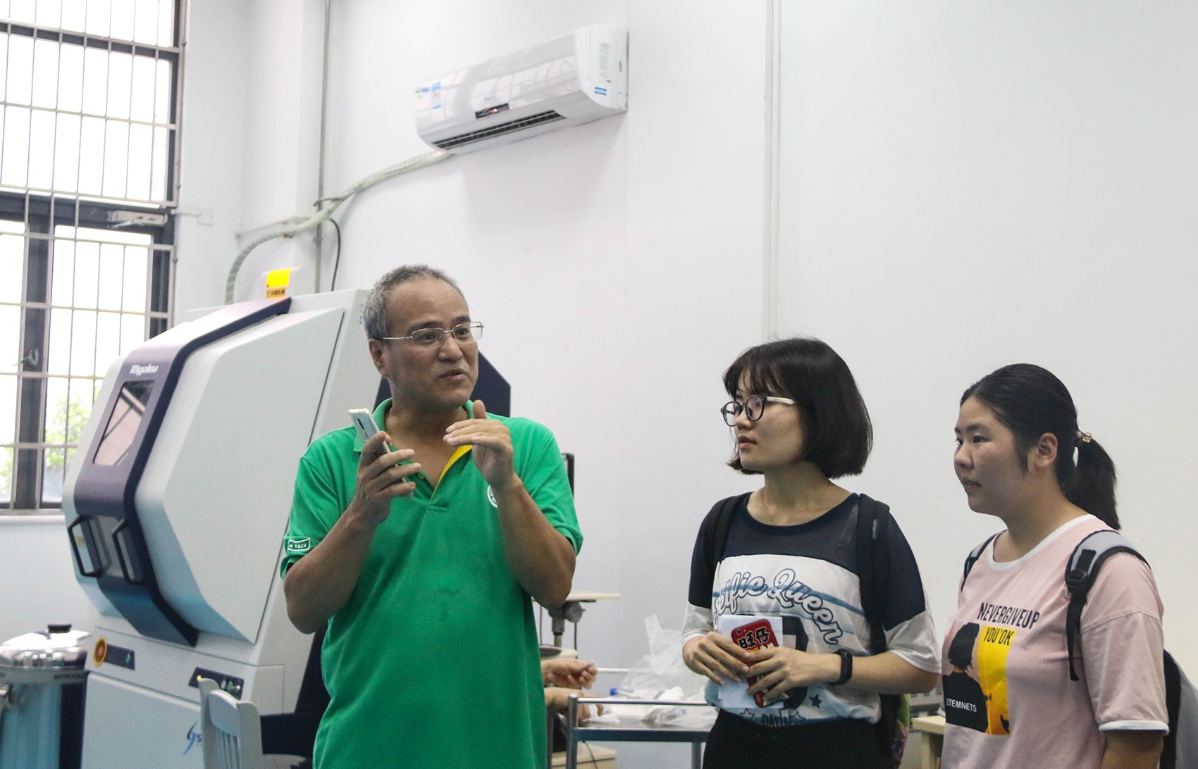 化学学院2018年全国优秀大学生夏令营顺利举办