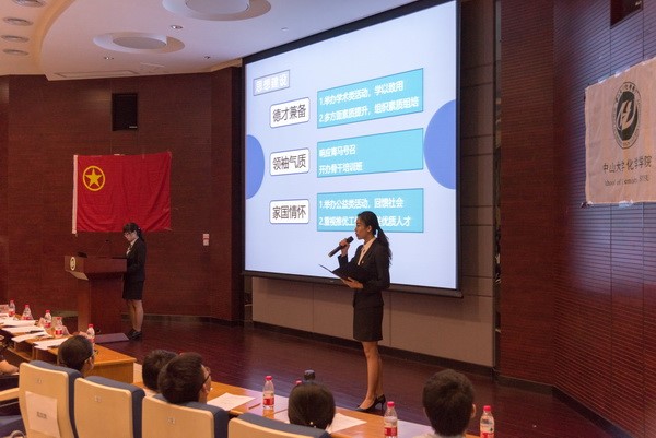 全心全意为学生服务，恪尽职守创化院佳绩