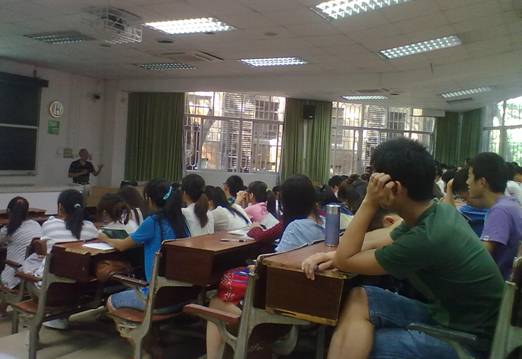 9实验室安全知识讲座现场